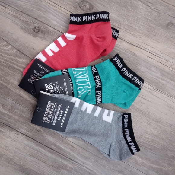 🎄Victoria's Secret socks 9 pair 35.00🎁 - Picture 4 of 8